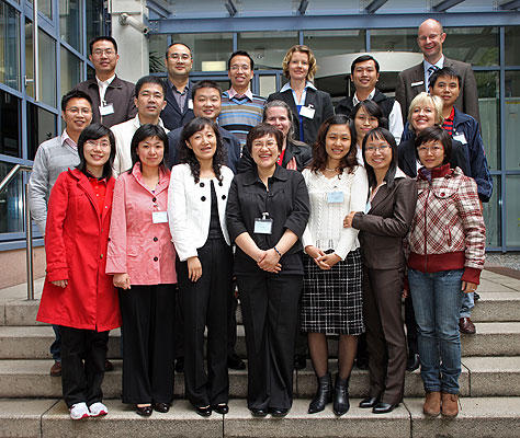 Die Gäste aus Asien mit Betreuern des ZEW-Bereichs Wissenstransfer und Weiterbildung 