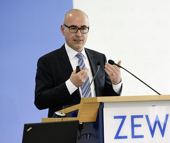 \\\"Unternehmensgründer müssen eine faire Chance im Wettbewerb gegen Monopolisten haben\\\", fordert ZEW-Präsident Achim Wambach.