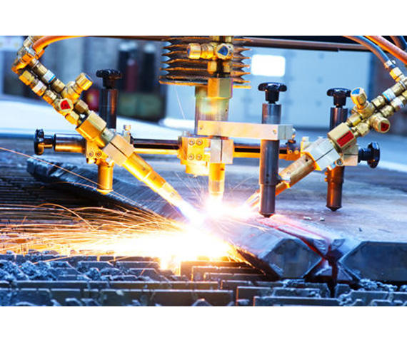 Kapitalkraft und Innovationsleistung gehen Hand in Hand. Kapitalstarke Unternehmen innovieren häufiger und erzielen daraus größere Produktivitätszuwächse.