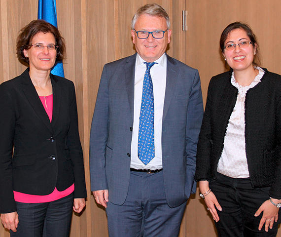 Vorstellung der Studie im Arbeitsministerium Luxemburg (v.l.: Prof. Dr. Irene Bertschek (ZEW), Nicolas Schmit  (Luxemburgs Minister für Arbeit, Beschäftigung sowie Sozial- und Solidarwirtschaft), Dr. Elena Kreutzer (iso-Institut))