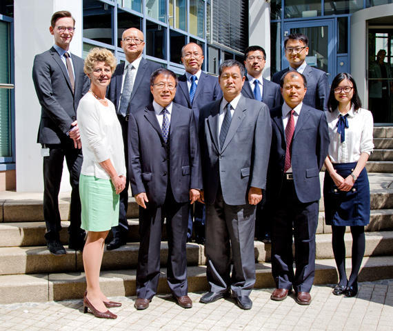 Delegation RISE mit Dr. Daniela Heimberger (ZEW), Manuel Lauer (ZEW), Prof. Jie Wu (Gastwissenschaftlerin der Shanghai University of Finance and Economics) und Professor Dr. Xiaohu Feng (University of International Business and Economics (UIBE) in Beijing