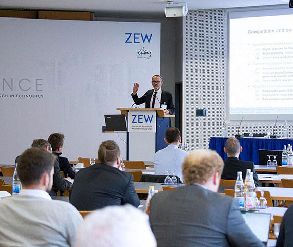 Professor Drexl sprach in seiner Keynote Lecture über den zukünftigen Rechtsrahmen der Datenökonomie.