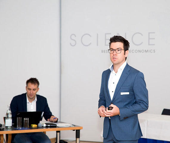 ZEW-Umweltökonom Martin Kesternich bei der Begrüßung