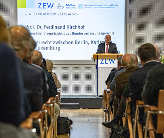 Ferdinand Kirchhof, früherer Vizepräsident des Bundesverfassungsgerichts, spricht am ZEW zum europäischen Steuerrecht.