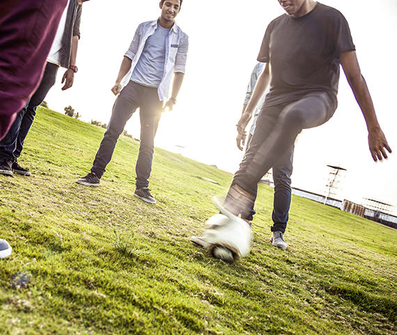 Eine Gruppe junger männlicher Flüchtlinge nahmen an dem an dem inklusiven Fußballprojekt HEIMSTÄRKE an verschiedenen Orten der Rhein-Neckar-Region teil.