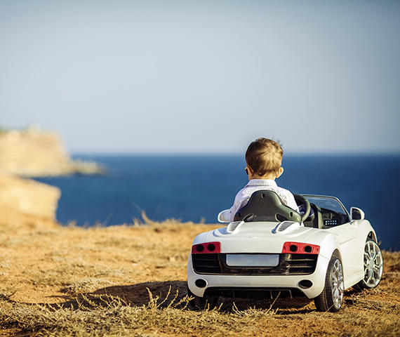 Eine Zunahme von Elektroautos auf Deutschlands Straßen stellt für die Stromversorgung eine neue Herausforderung dar.