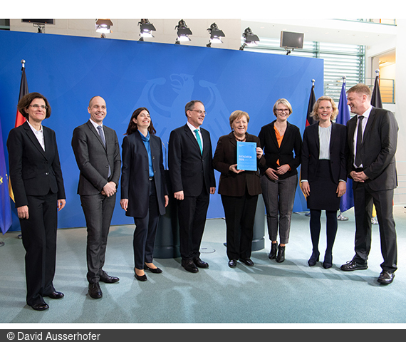 The annual report of the EFI deals with the issue of cybersecurity.