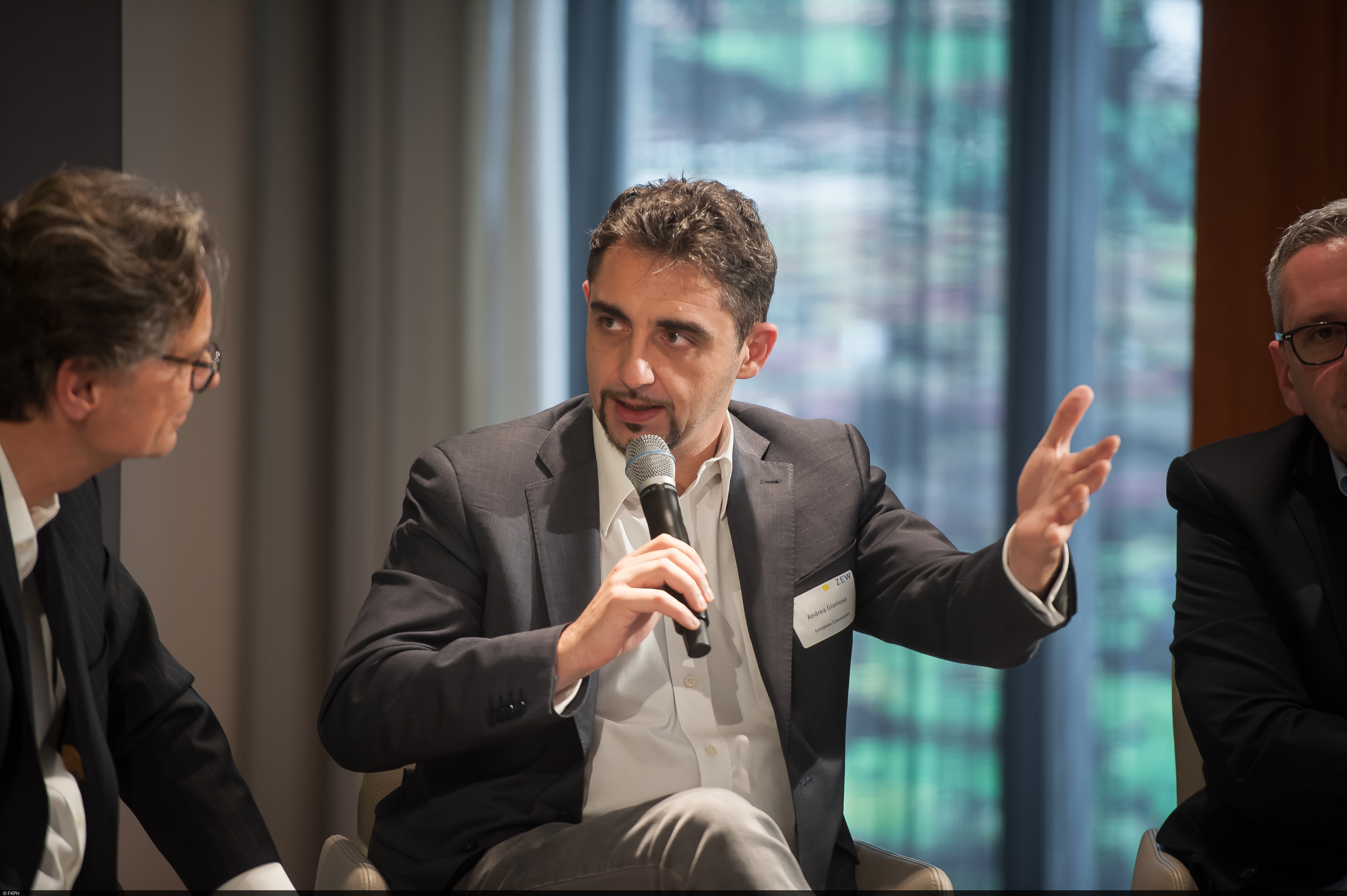 Andrea Glorioso diskutierte bei der ZEW Lunch Debate über Digitalisierung am Arbeitsplatz