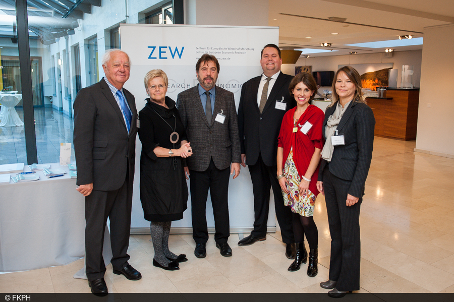 Gruppenfoto der Diskutanten und Moderatorin der ZEW Lunch Debate zum Thema Business Angels