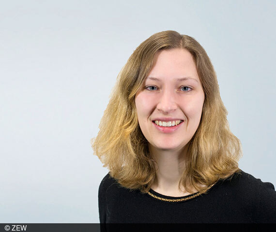 Für ihre Dissertation wurde Laura Pohlan der Forschungspreis Soziale Marktwirtschaft 2020 verliehen.
