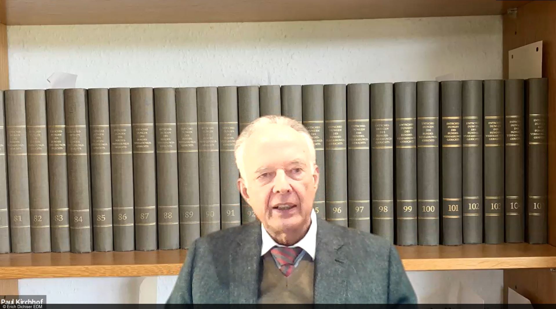 Paul Kirchhof during his lecture: Does national debt endanger democracy and the rule of law?