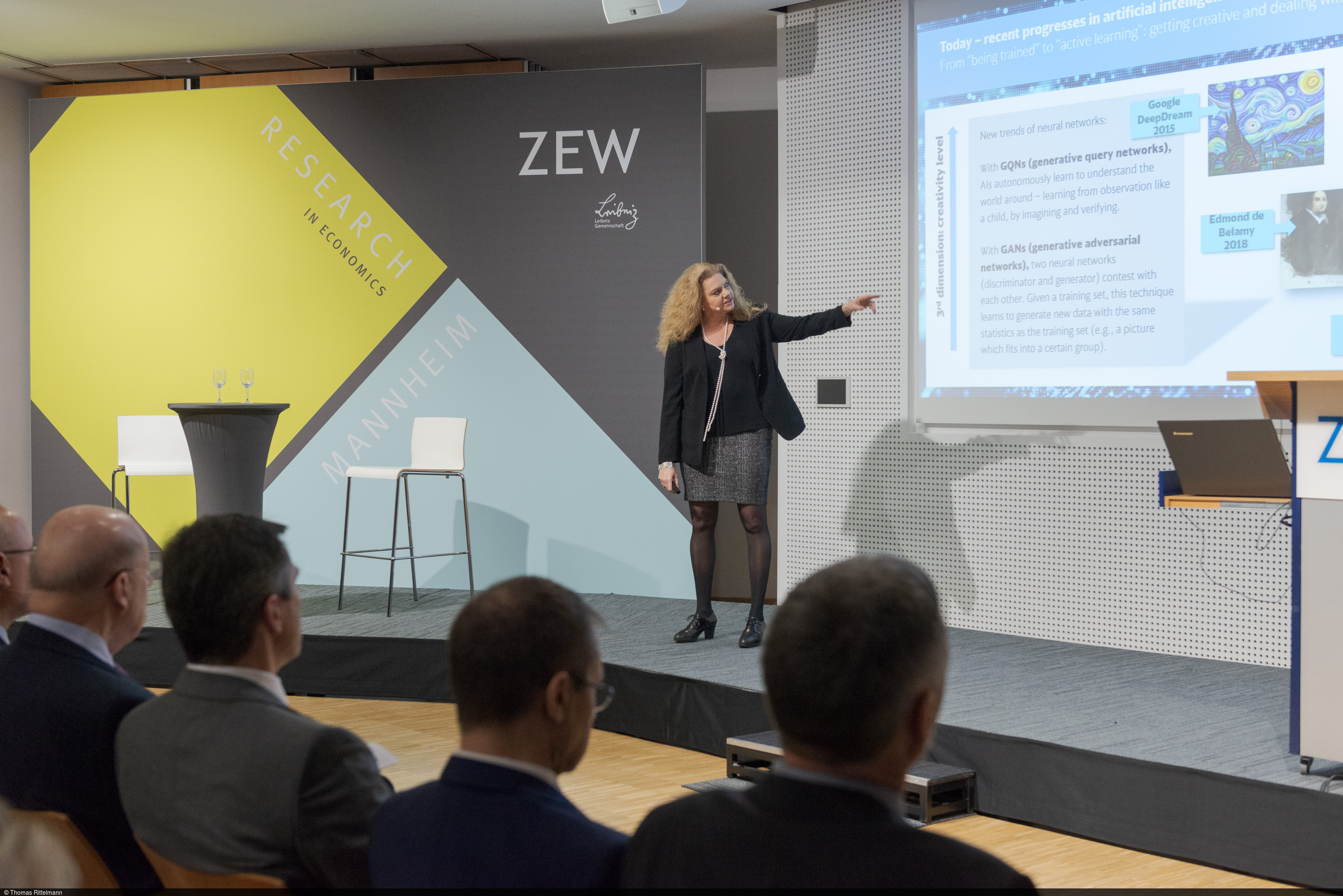 Sabina Jeschke spricht am ZEW über die Rolle der Künstlichen Intelligenz in der Digitalisierung.