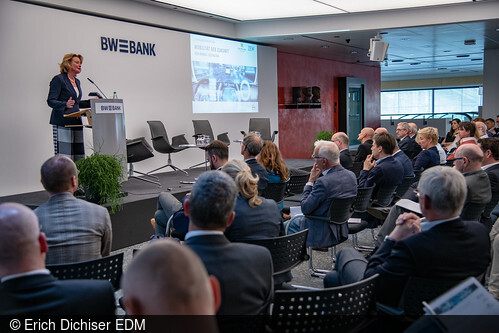 „Mobilität der Zukunft“ war Thema der von ZEW und Verkehrsministerium organisierten Debatte