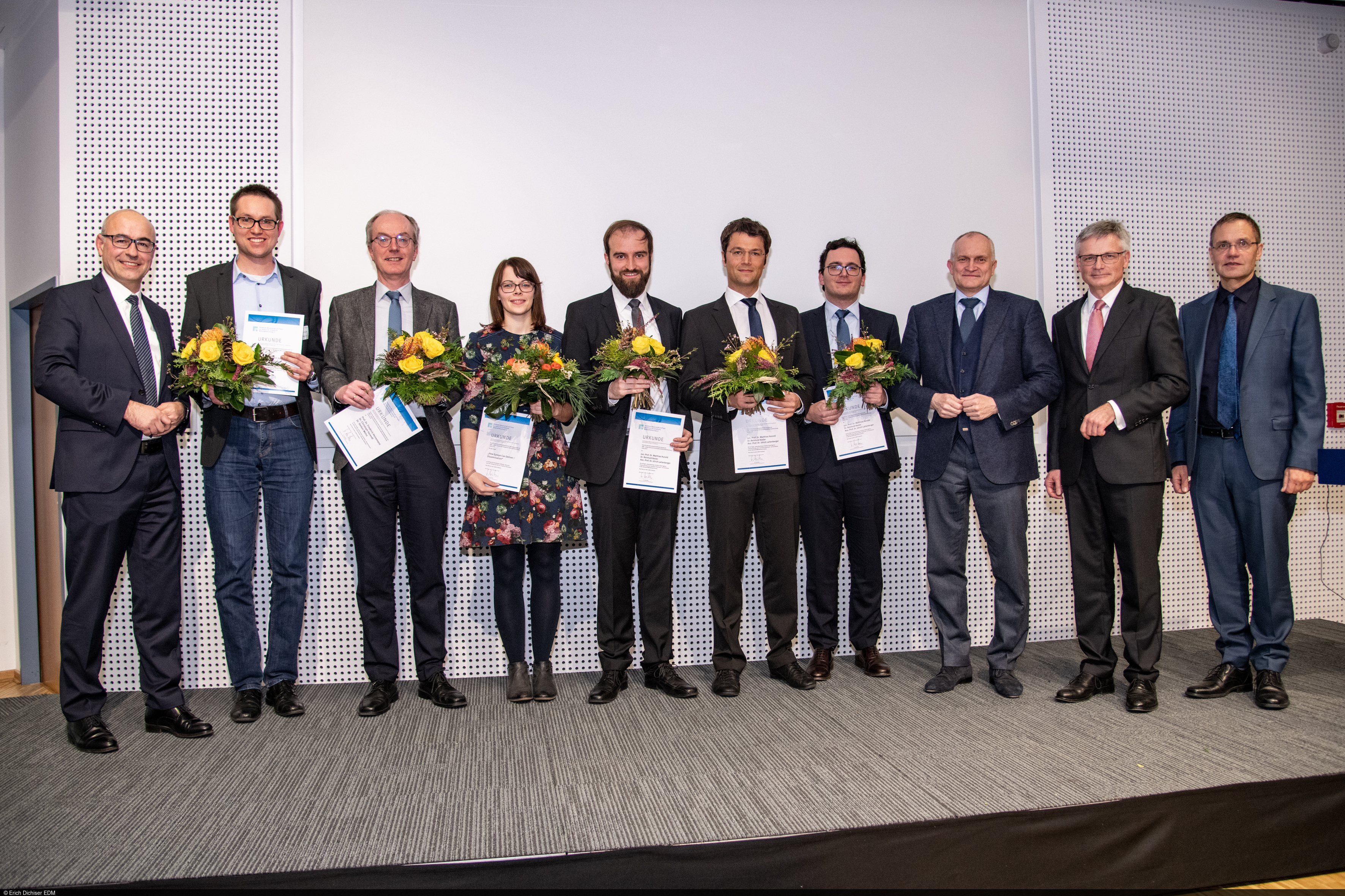 ZEW-Institutsleitung, Preisträger, Förderkreisvorstand und Gastredner beim Jahresgutachten 2019/2020 am ZEW