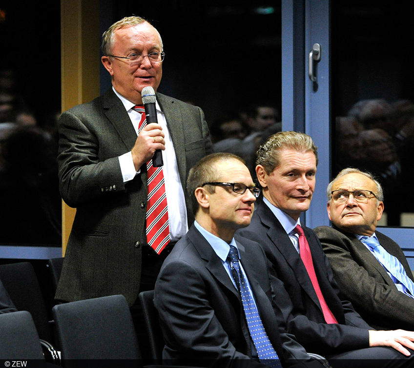 Audience question during Dieter Kempf's lecture on data as the currency of the future