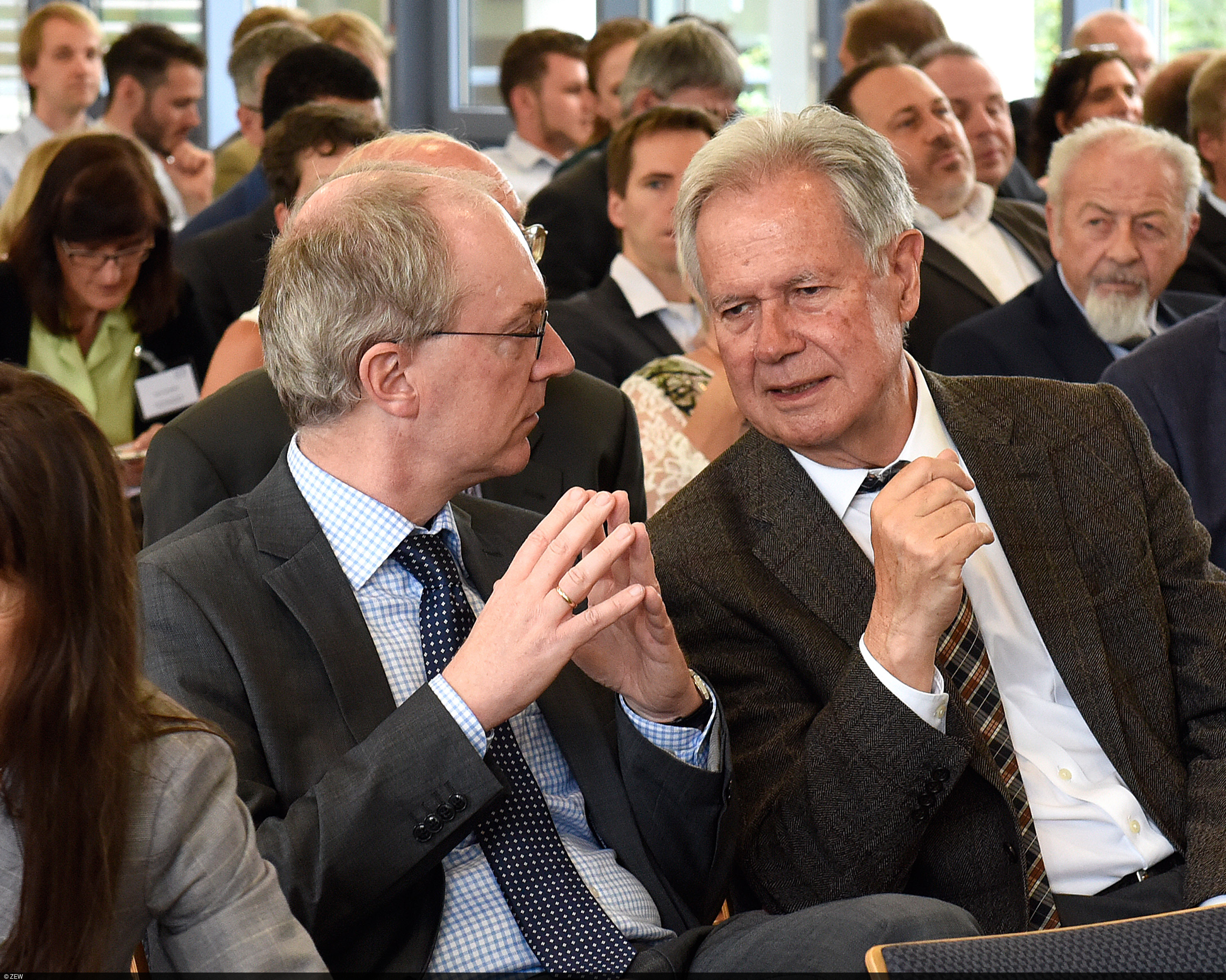 Friedrich Heinemann und Gerhard Stratthaus im Gespräch beim ZEW-Wirtschaftsforum 2016