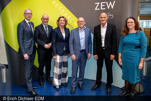 „Mobilität der Zukunft“ war Thema der von ZEW und Verkehrsministerium organisierten Debatte
