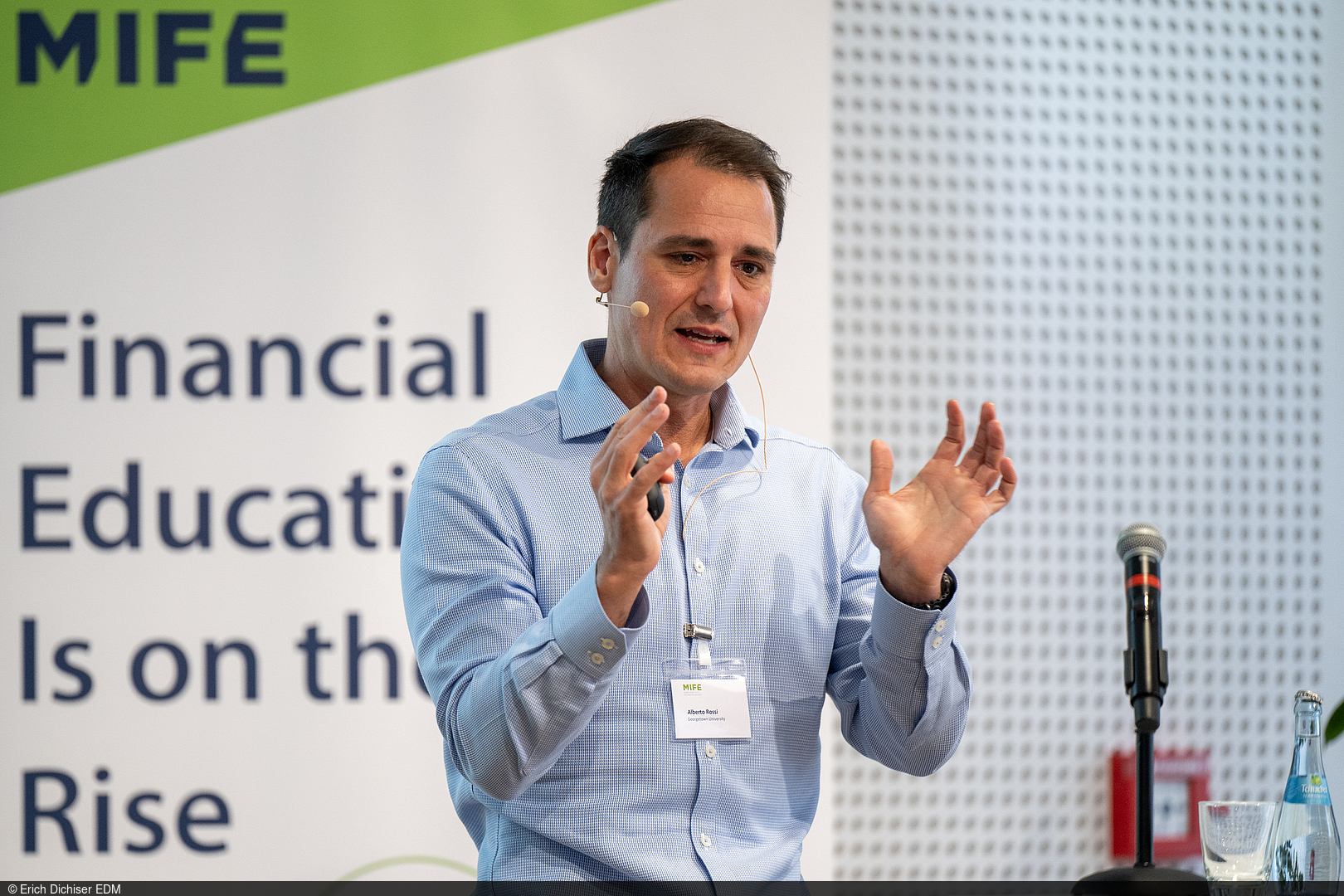 Alberto G. Rossi während seiner Keynote auf der MIFE-Konferenz 2025