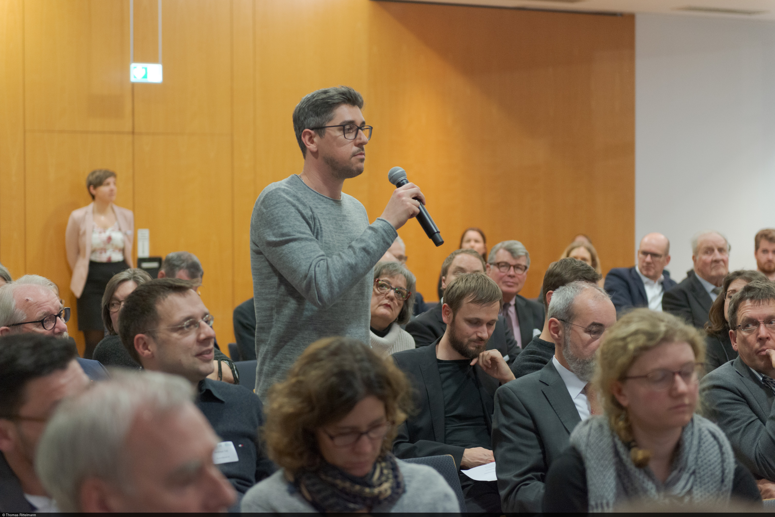 Die Gäste des ZEW beteiligt sich rege an der Diskussion mit Sabina Jeschke.