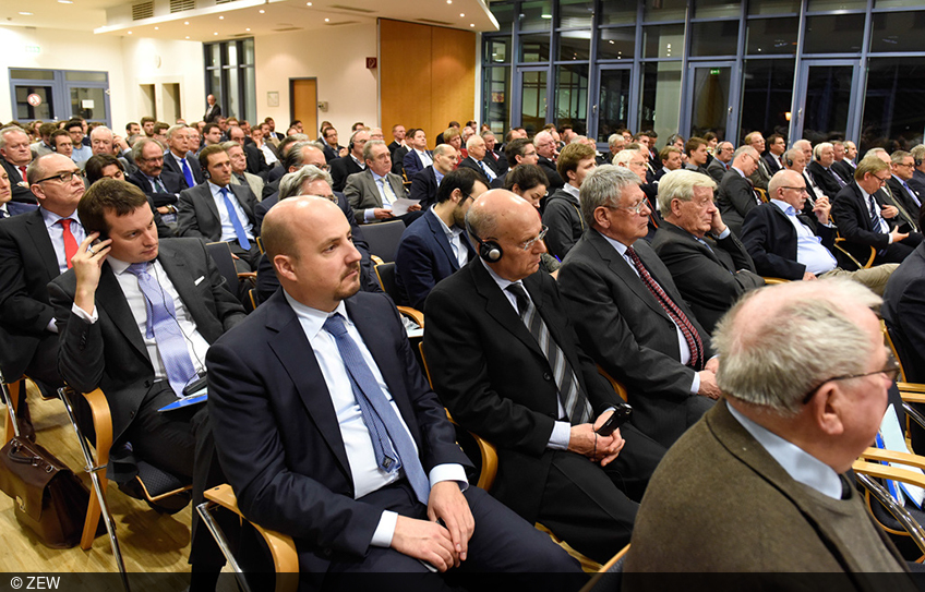 The audience at the Mannheim Economic and Monetary Talks at the ZEW