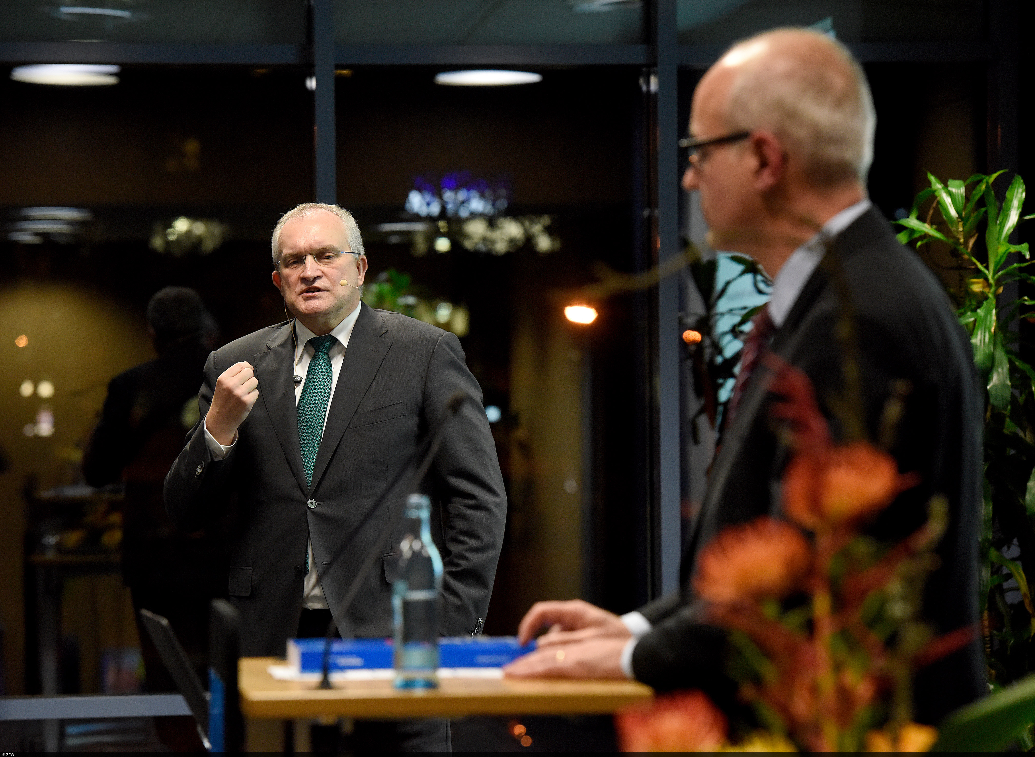 Christoph Schmidt presents the annual report 2016/17 of the Council of Economic Experts at ZEW