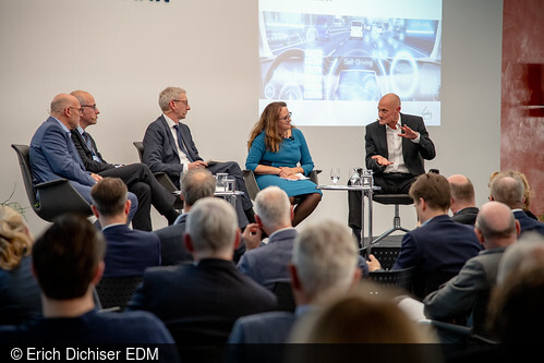 „Mobilität der Zukunft“ war Thema der von ZEW und Verkehrsministerium organisierten Debatte