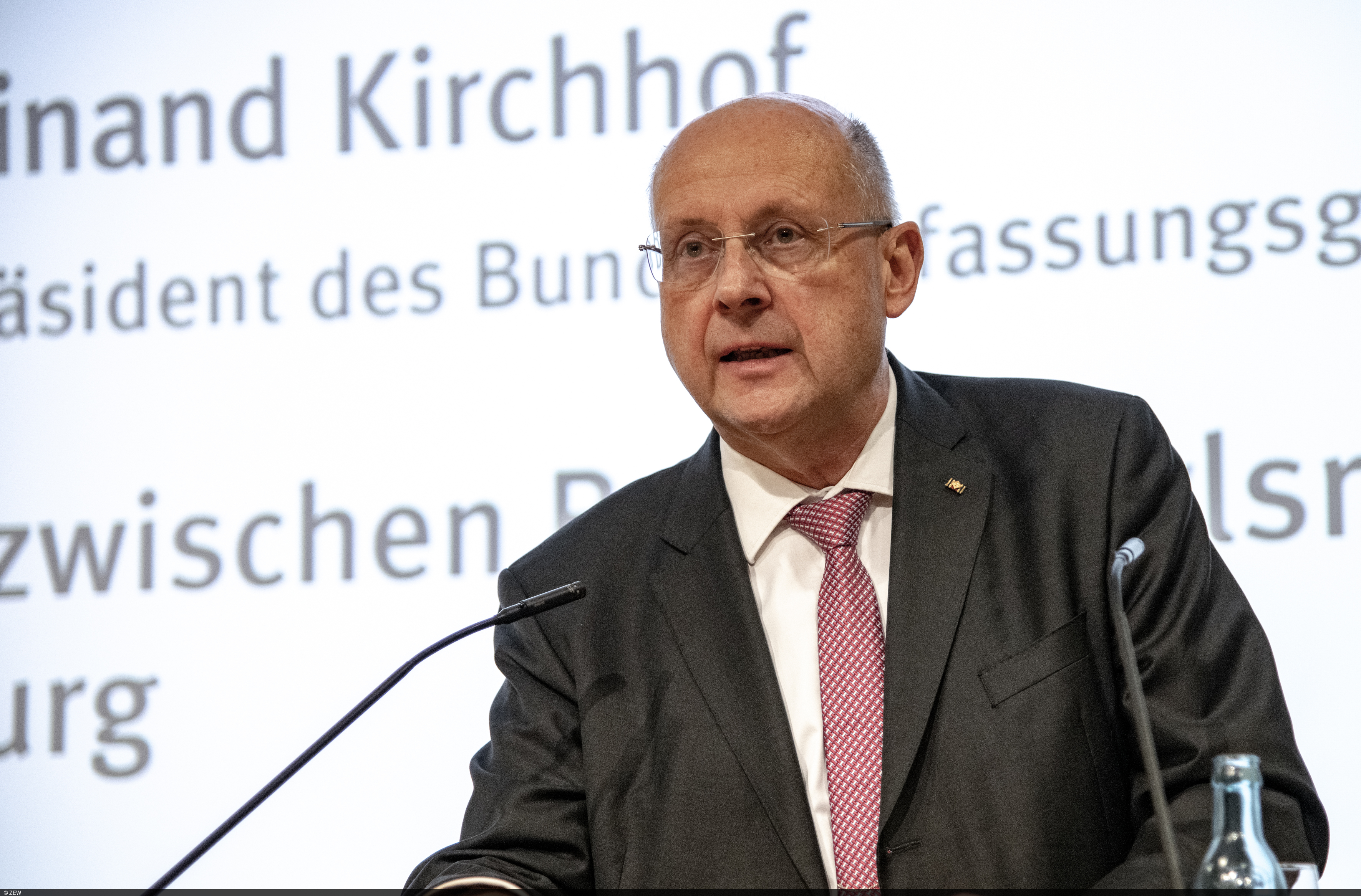 Ehemaliger Bundesverfassungsrichter Ferdinand Kirchhof sprach am ZEW über Steuerrecht in der EU