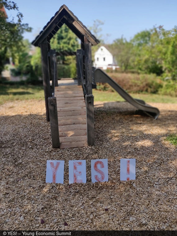 Illustrationsbild zum Schulteam des AEG Stuttgart beim YES!