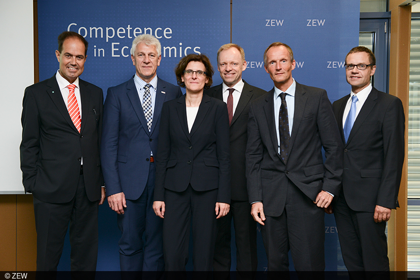Gerhard Steiger, Peter Adolphs, Irene Bertschek, Clemens Fuest, Martin Przewloka und Thomas Kohl