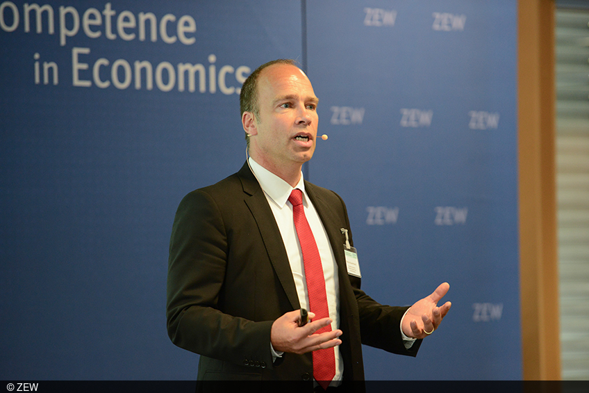 Thomas Bauernhansl, Leiter des Frauenhofer Instituts in Stuttgart, beim ZEW-Wirtschaftsforum
