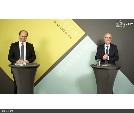 Martin Brudermüller, Vorstandsvorsitzender der BASF SE, und ZEW-Präsident Achim Wambach diskutierten über die Nachhaltigkeitsstrategie des BASF-Konzerns