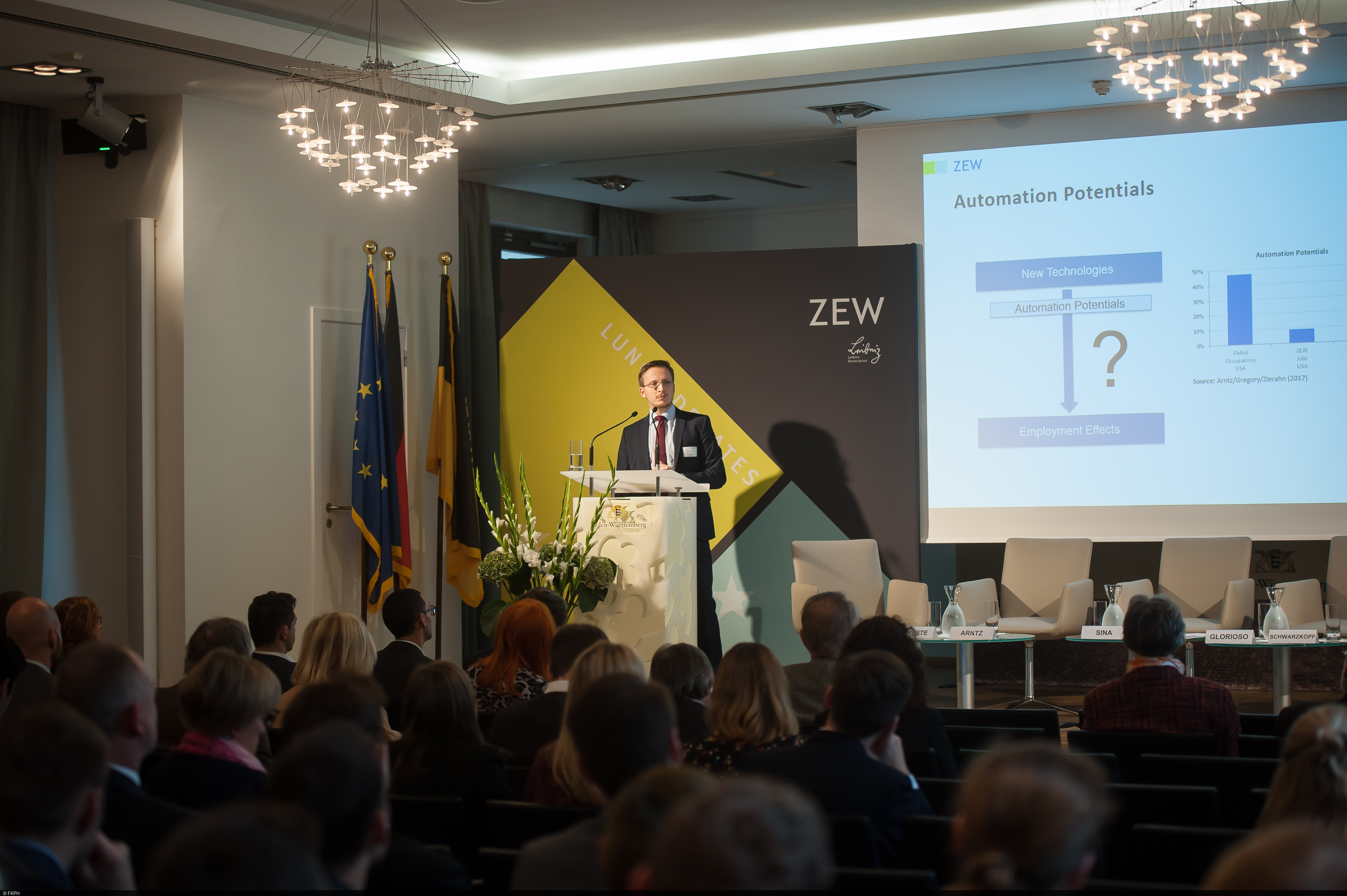 Ulrich Zierahn über Digitalisierung am Arbeitsplatz bei der ZEW Lunch Debate in Brüssel