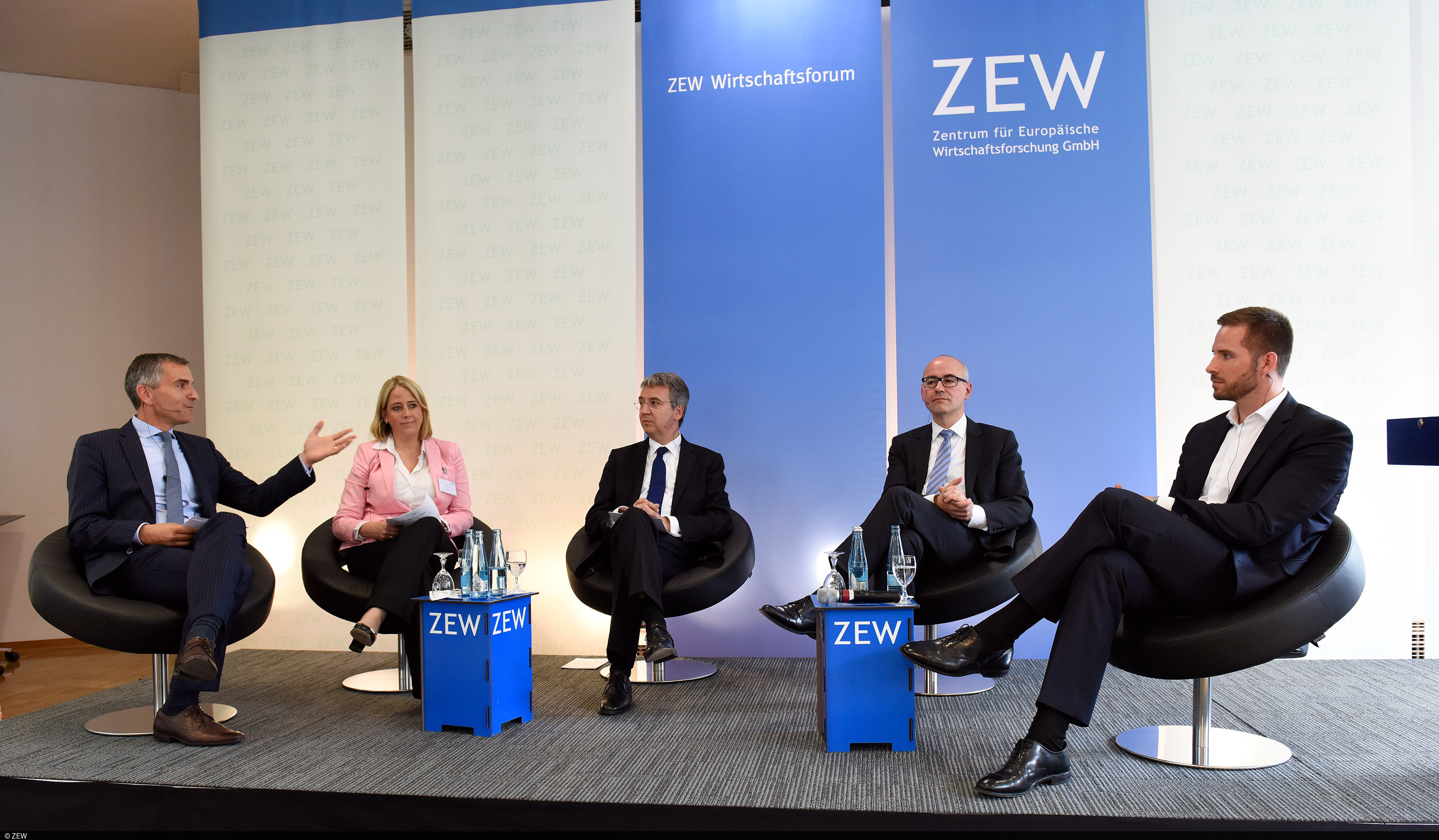 Die Diskutanten des ZEW-Wirtschaftsforum zum Thema neue Regeln für die digitale Wirtschaft