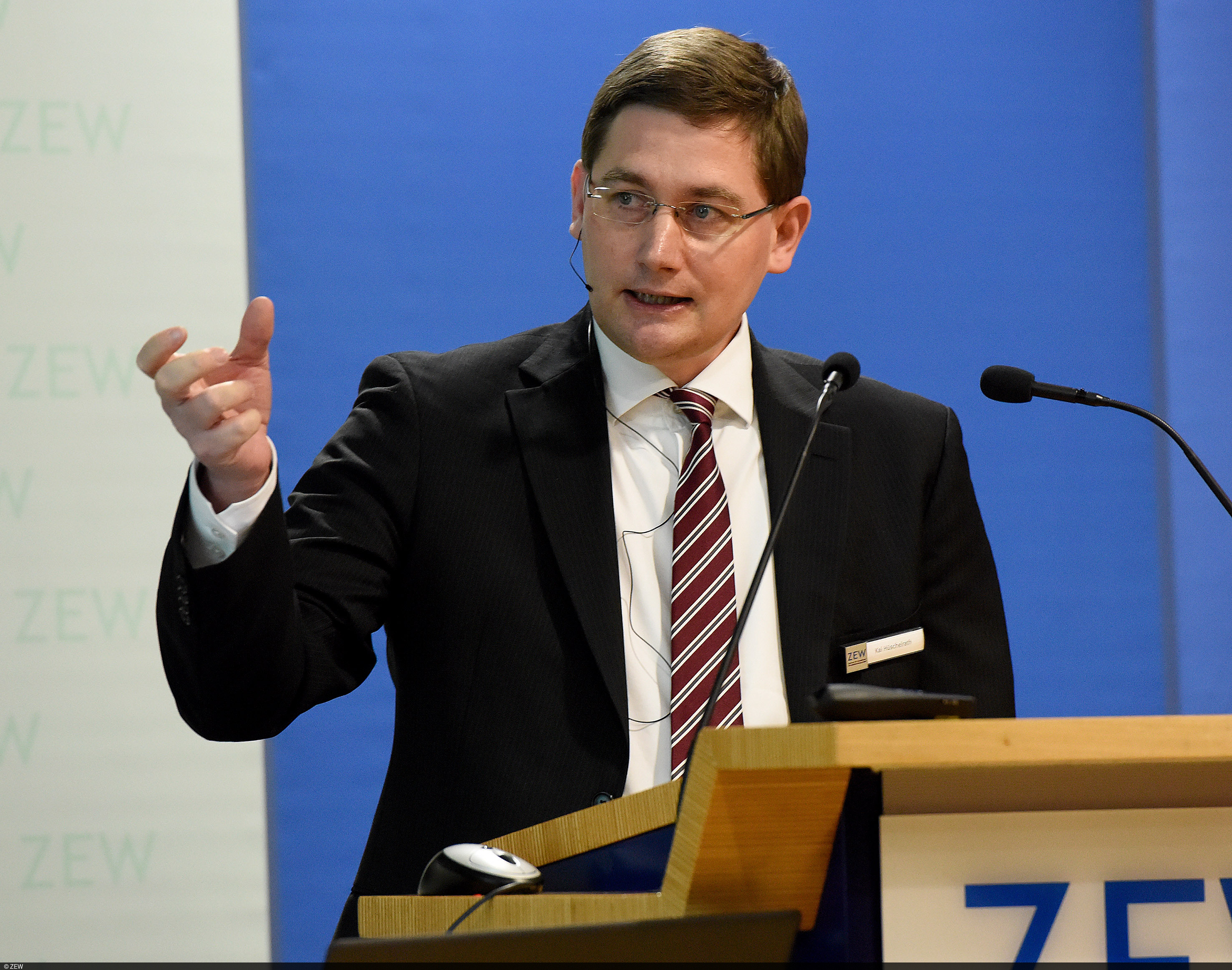 Prof. Dr. Kai Hüschelrath während seines Vortrags im Rahmen des 25-jährigen Jubiläums des ZEW