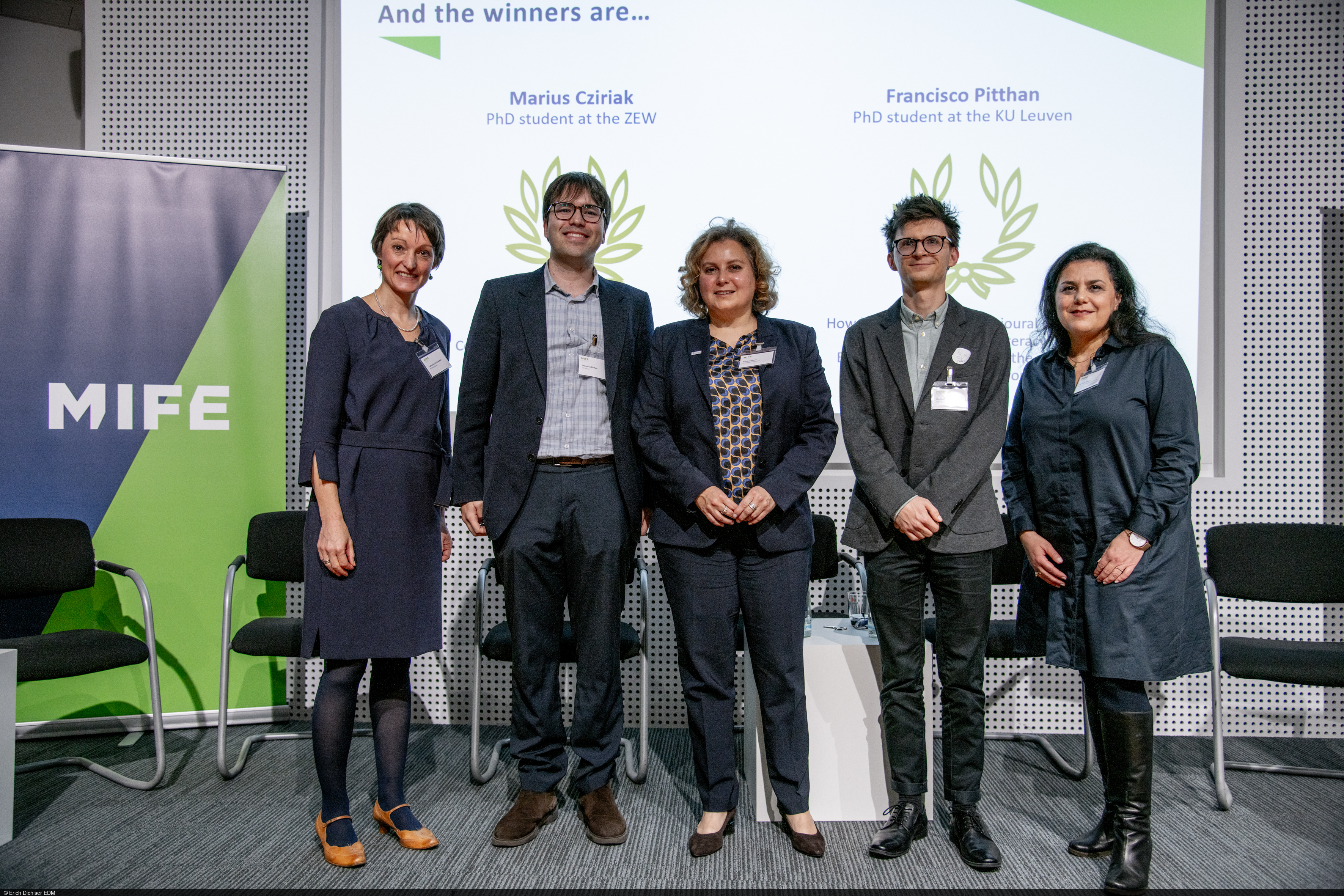 From left to right: Tabea Bucher-Koenen, Francisco Pitthan, Patricia Staab, Marius Cziriak, Carmela Aprea.