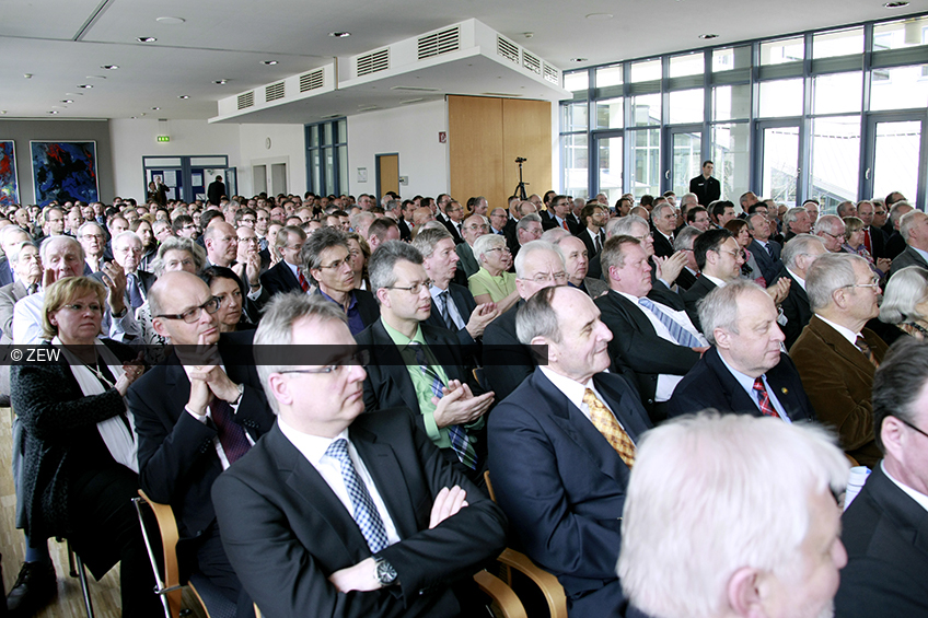 Dr. Wolfgang Schäuble talked about the EU during his visit at ZEW