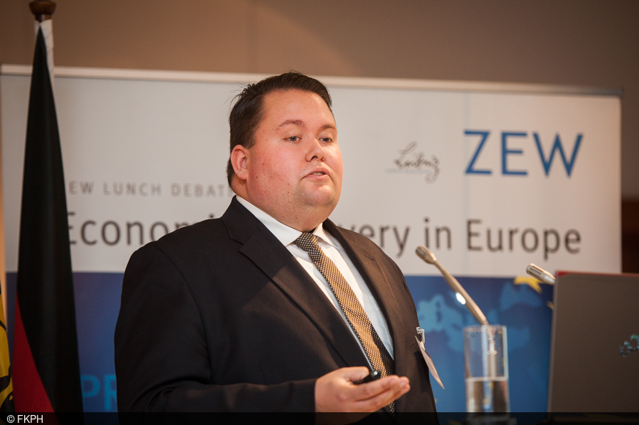 Maikel Pellens vertritt seinen Standpunkt bei der ZEW Lunch Debate in Brüssel