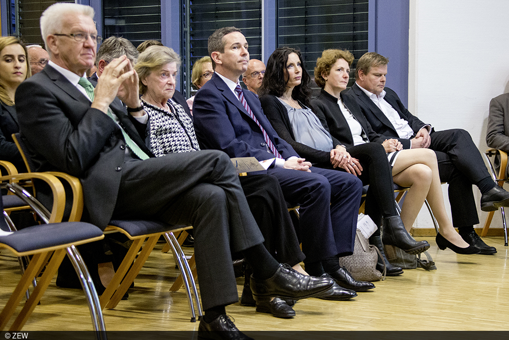 An der Gedenkveranstaltung für Lothar Späth am ZEW nahm auch Winfried Kretschmann teil