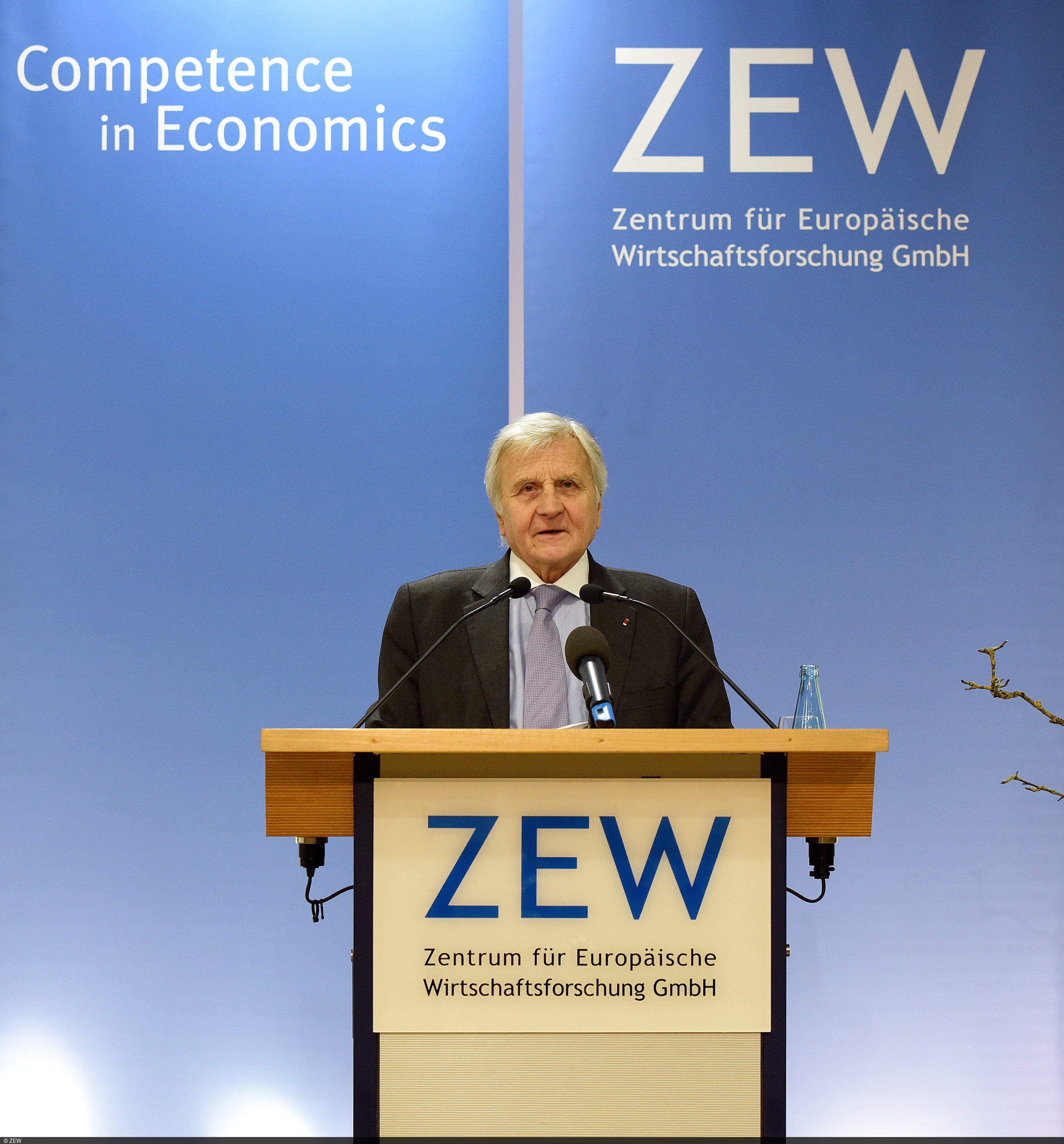 Ex-EZB-Präsident Jean-Claude Trichet bei seinem Vortrag am ZEW