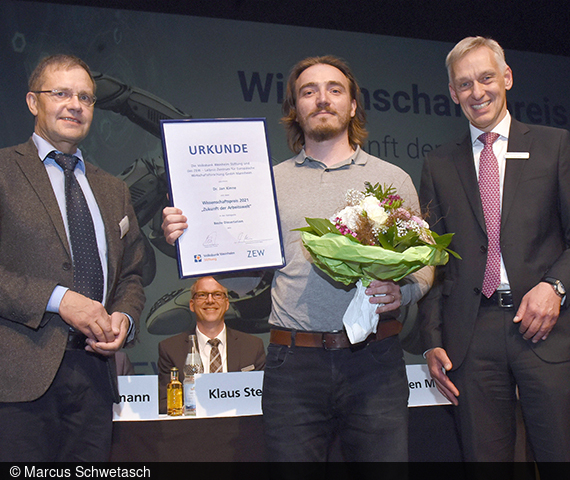 Fotoaufnahme der Preisverleihung