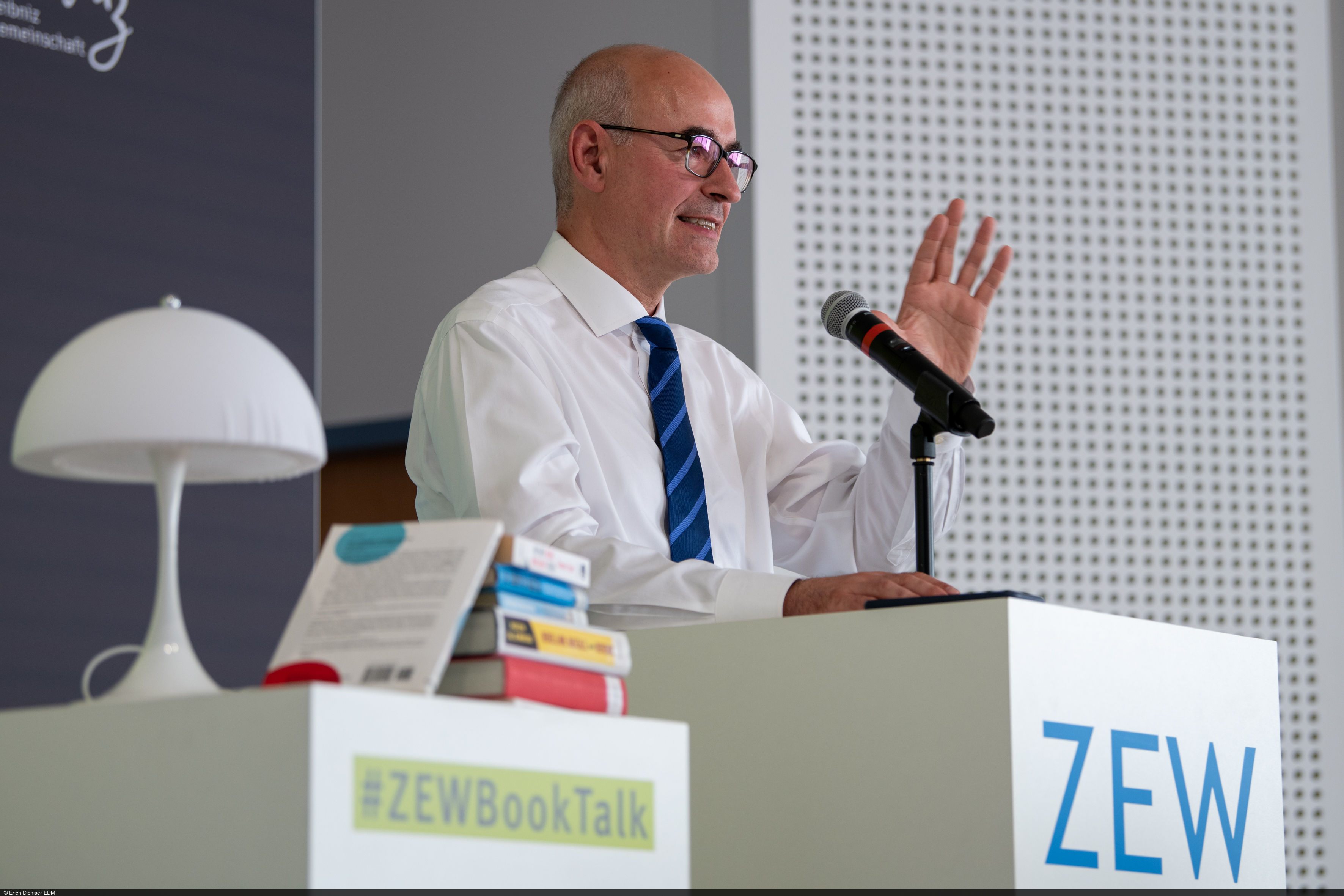 Achim Wambach at the speaker's desk