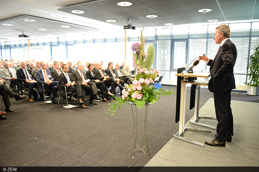 Günther Oettinger, EU-Kommissar für Digitale Wirtschaft, beim ZEW-Wirtschaftsforum
