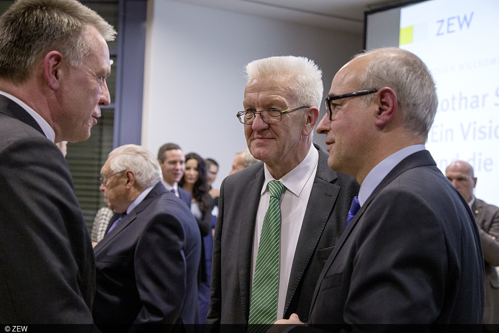 ZEW-Präsident Achim Wambach und Ministerpräsident von Baden-Württemberg Winfried Kretschmann