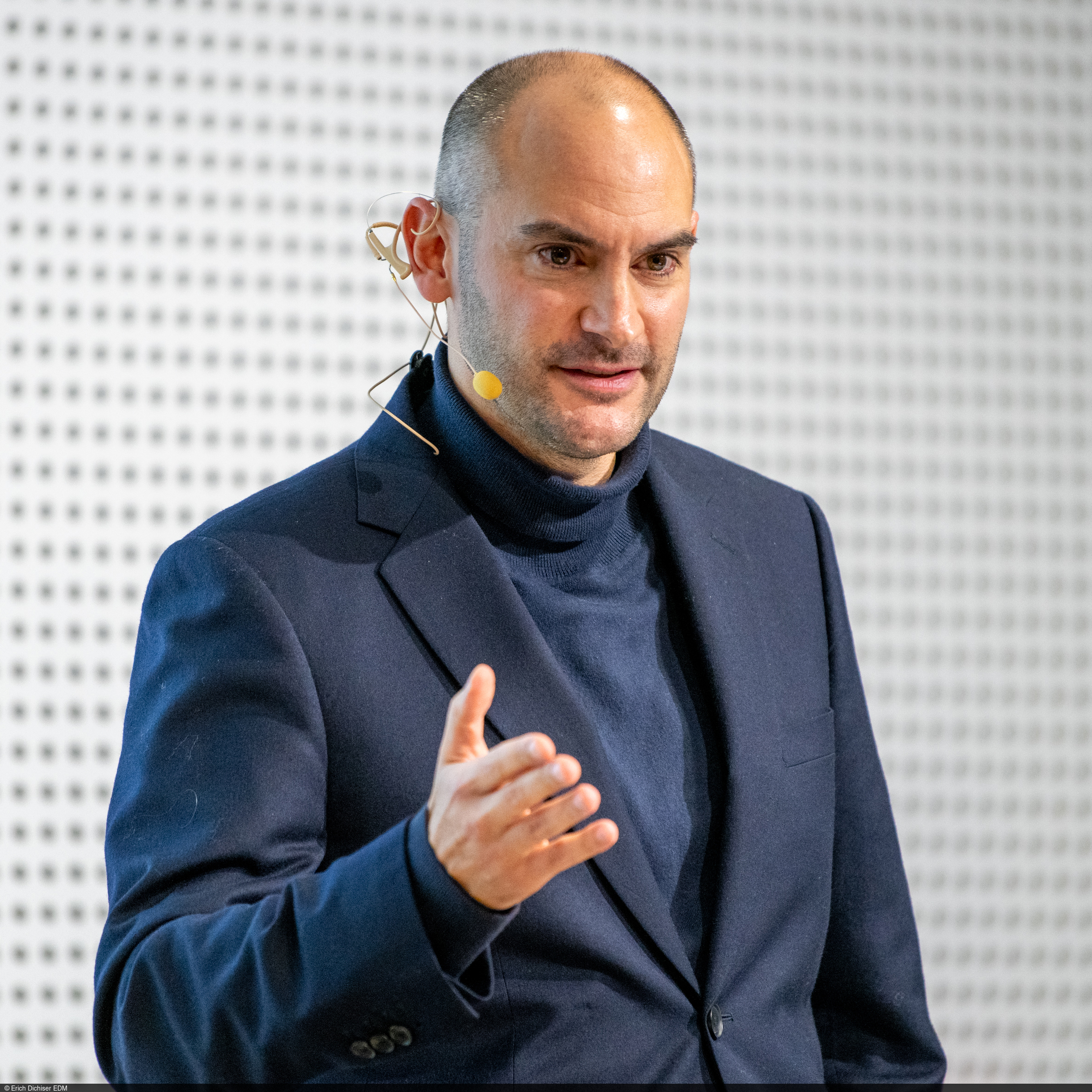 Dr. Danyal Bayaz beim Festvortrag zu zehn Jahren MannheimTaxation