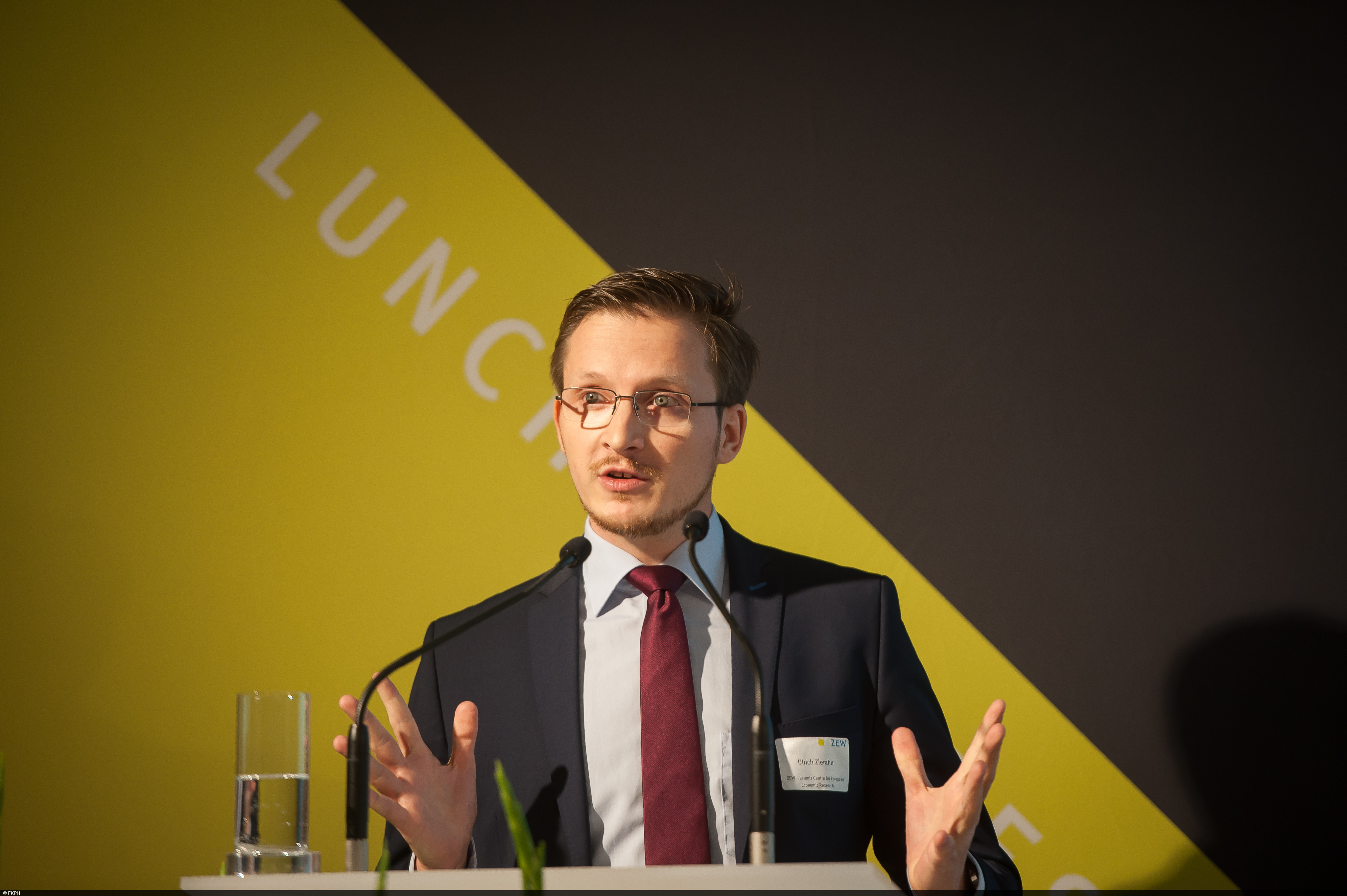 Ulrich Zierahn bei der ZEW Lunch Debate über Digitalisierung am Arbeitsplatz